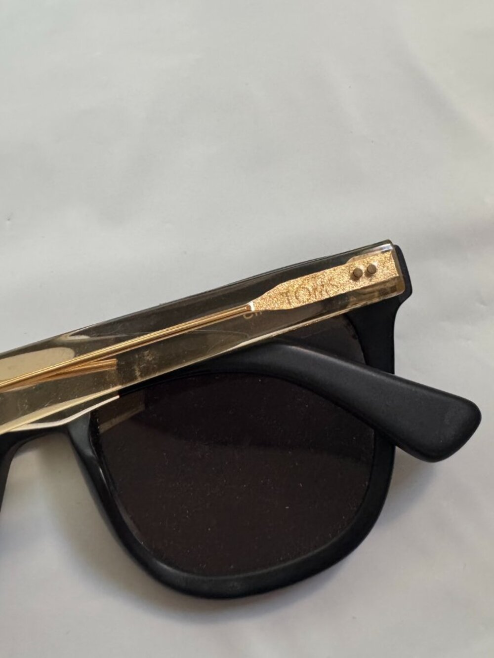 TOMS Memphis 301 Black Sunglasses Gold Arms Unisex